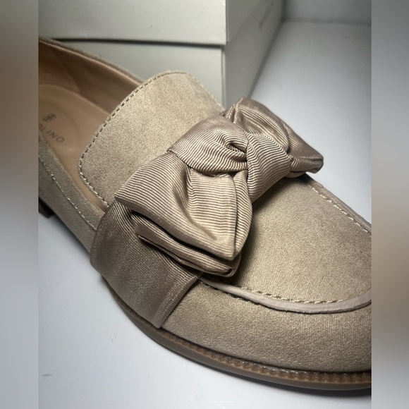 Bandolino
Women's Lindio Bow Detail Slip On Loafers size 7 - Picture 8 of 10